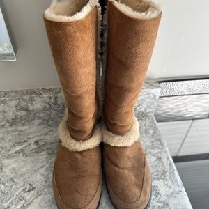 Uggs (Size 6)